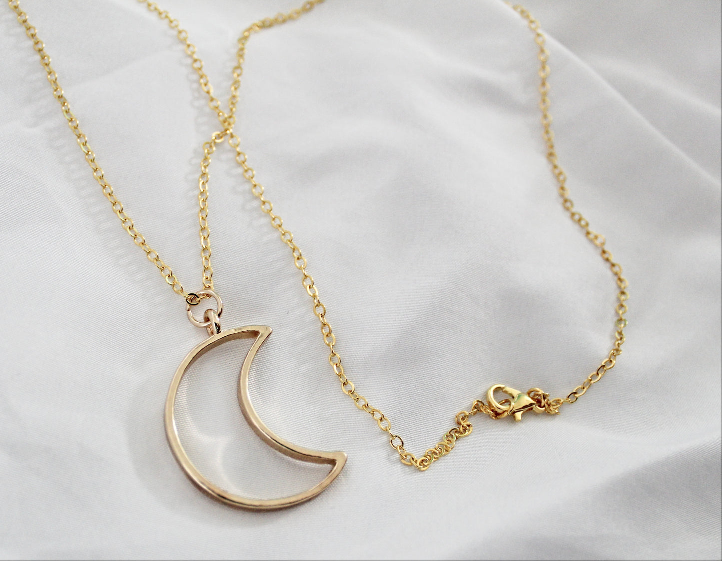 Simple Gold Moon