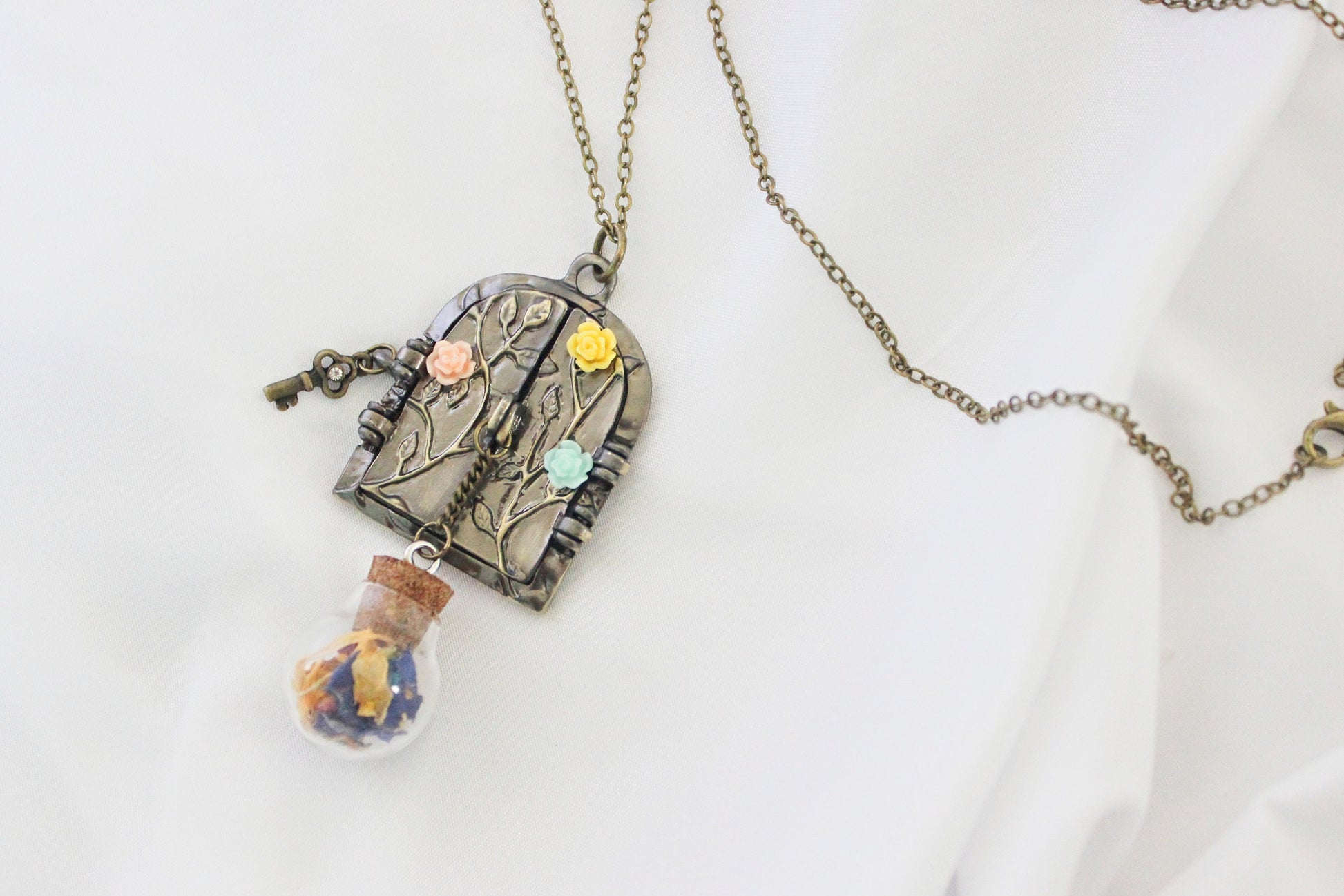 Fairy Door Wildflower Spell Jar Necklace - Wildflower Moon Magic